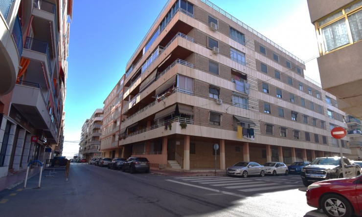 Apartment - Re-Sale - Torrevieja - VRE OC1884