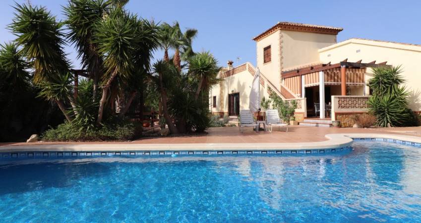 For å nyte et sunt og avslappet liv, kjøp en eiendom til salgs Formentera