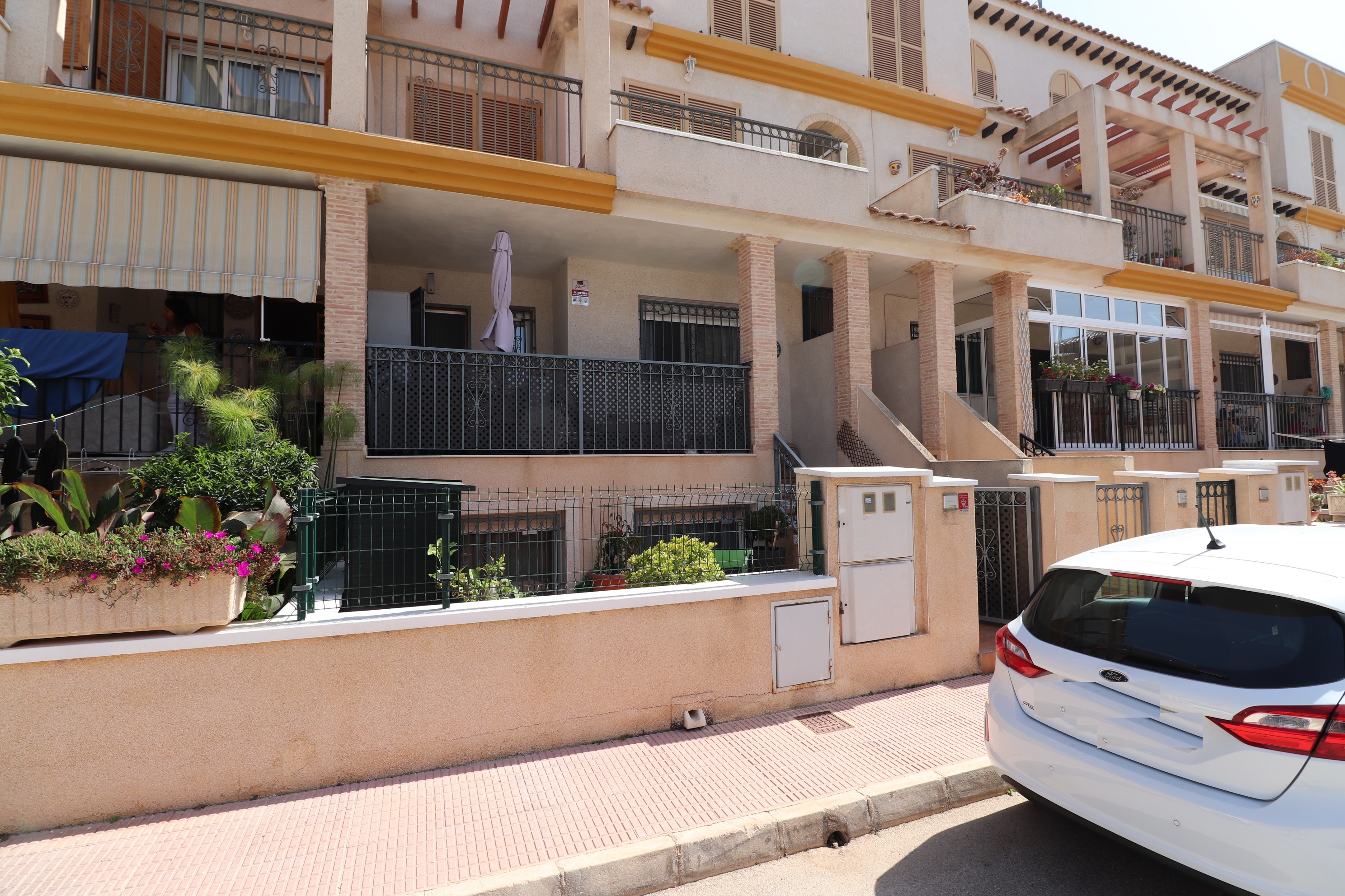 Qlistings - 2 Bedroom Townhouse For Sale In Daya Vieja Property Image