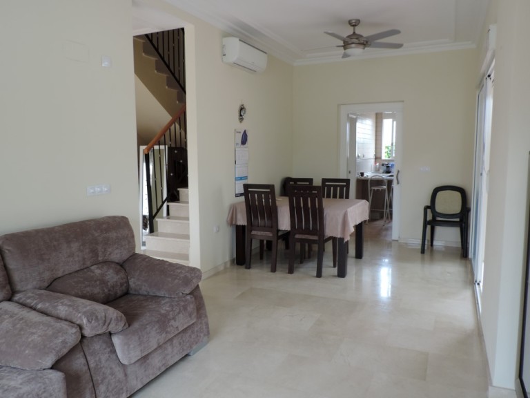 Qlistings 6 Bedroom Detached Villa For Sale In Orihuela Costa image 5