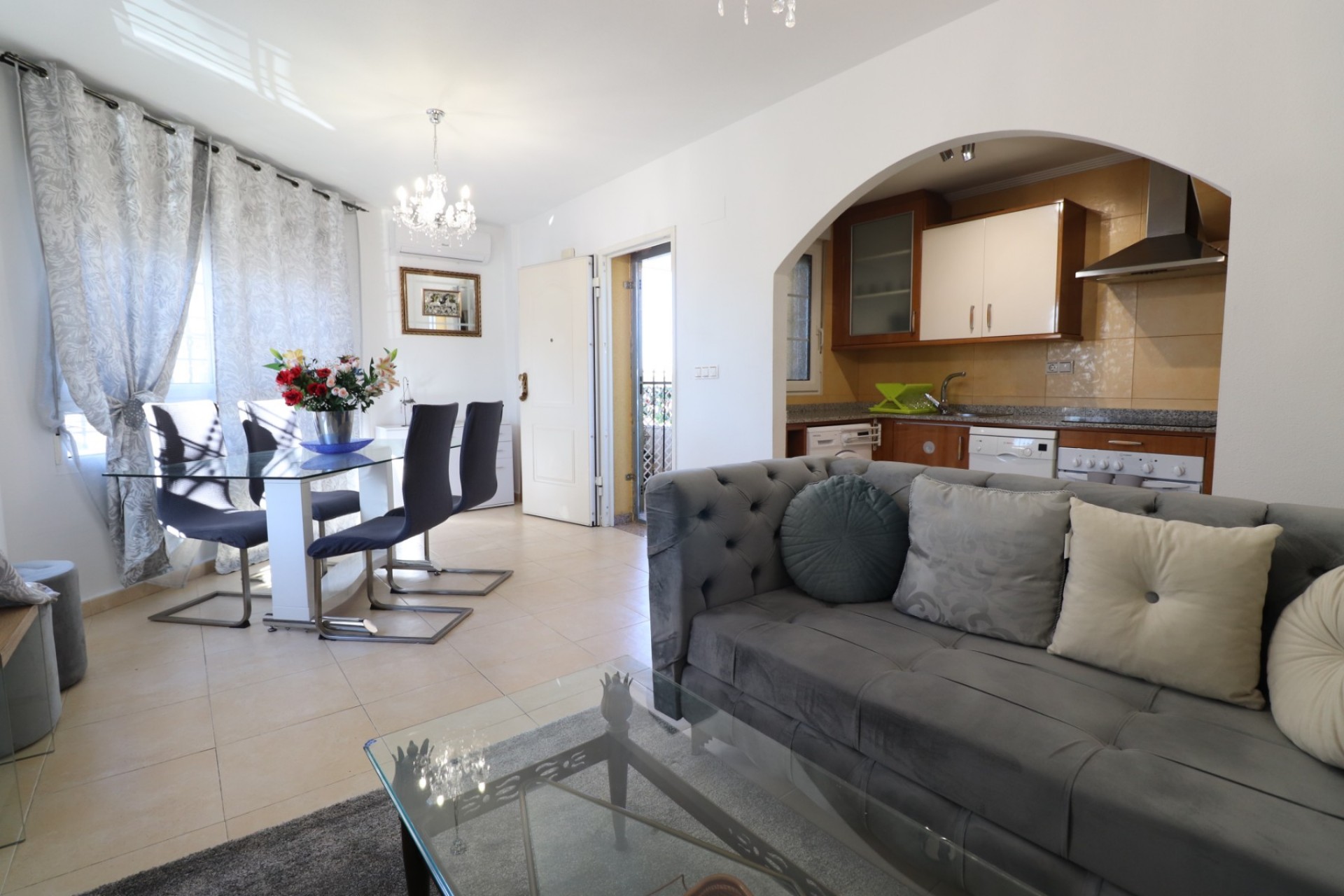 Alquiler - Apartamento - Daya Nueva