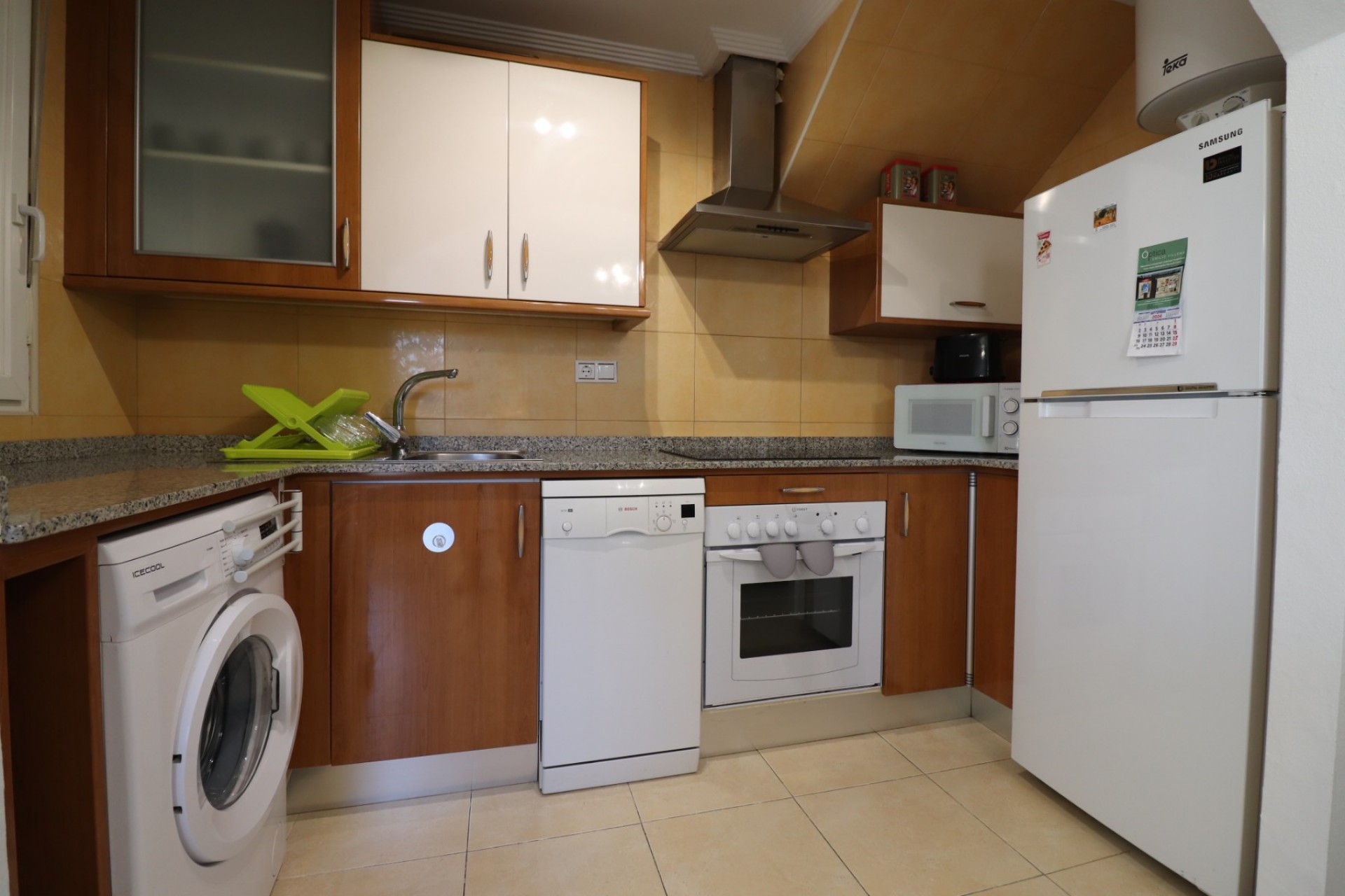 Alquiler - Apartamento - Daya Nueva