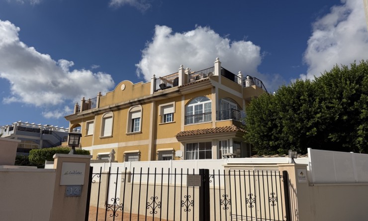 Apartamento - Reventa - Orihuela Costa - Lomas de Cabo Roig