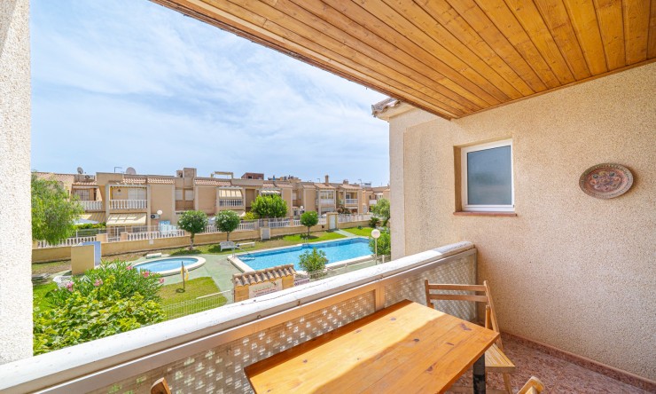 Apartment - Re-Sale - Torrevieja - Aguas Nuevas