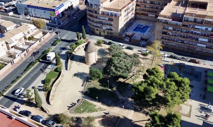 Apartment - Re-Sale - Torrevieja - Torrevieja - Centre