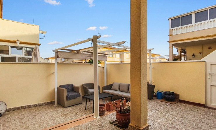Appartement - Wederverkoop - Orihuela Costa - MOVR-82641