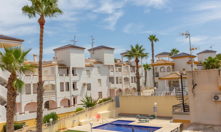 Appartement - Wederverkoop - Orihuela Costa - Villamartin
