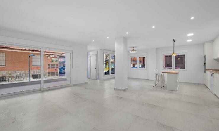 Appartement - Wederverkoop - Torrevieja - CBB-84579