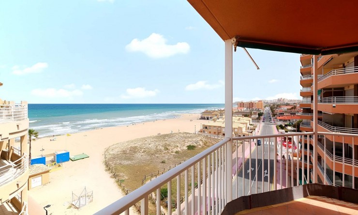 Appartement - Wederverkoop - Torrevieja - Torre La Mata