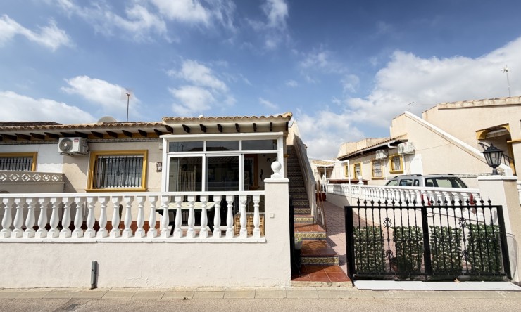 Bungalow - Re-Sale - Orihuela Costa - DOLP-27584