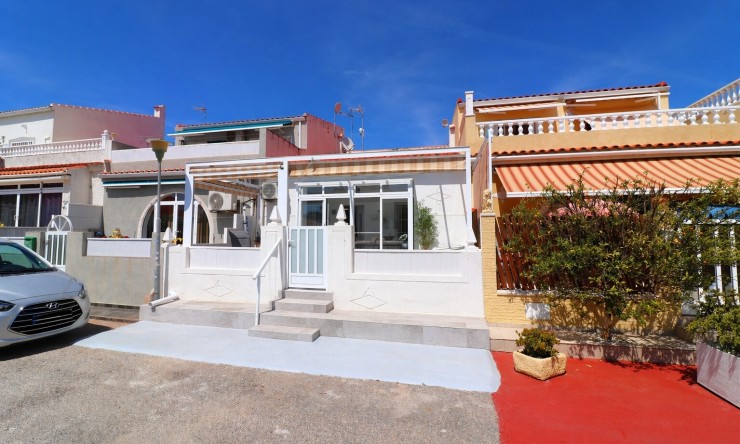 Bungalow - Wederverkoop - Torrevieja - El Chaparral