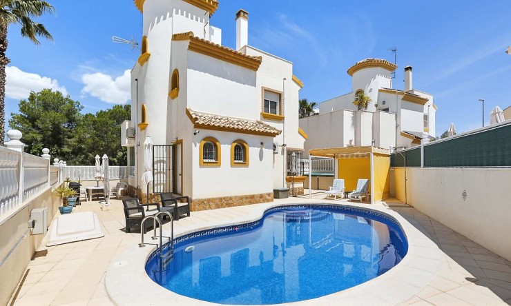 Chalet - Reventa - Pinar de Campoverde - Pinar de Campoverde - Pueblo