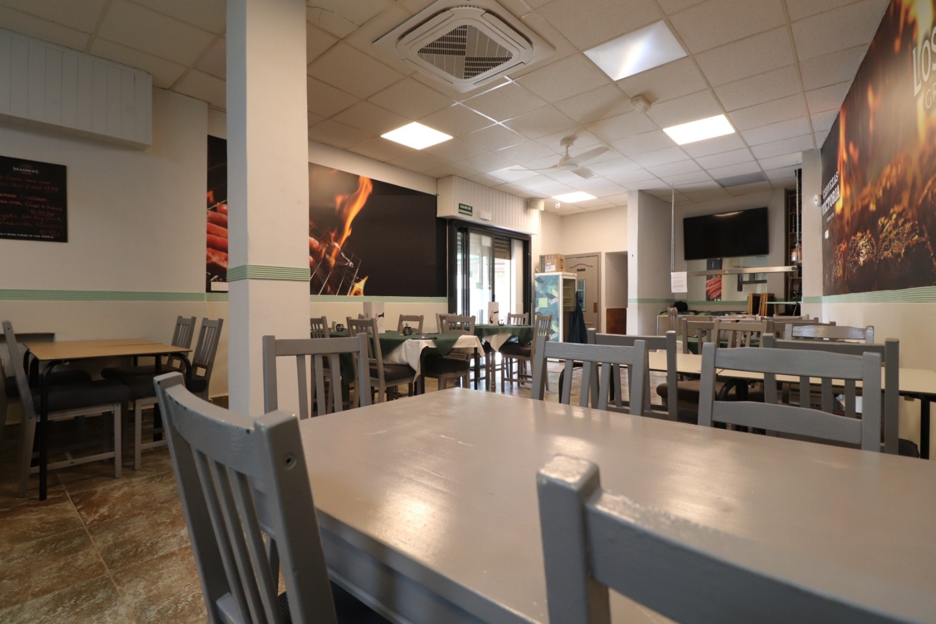 Commercial - Commercial - Catral - Catral - Town