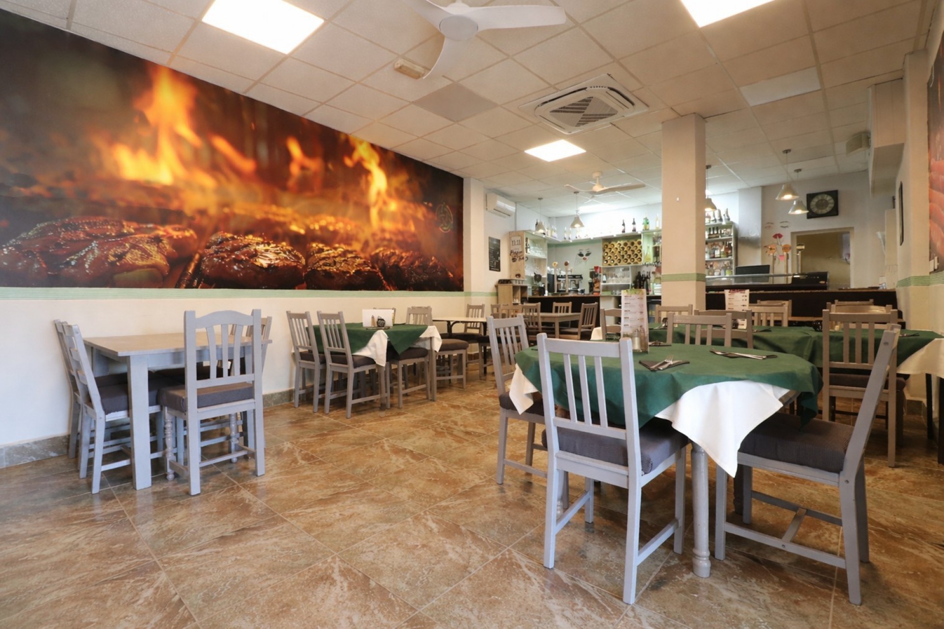 Commercial - Commercial - Catral - Catral - Town