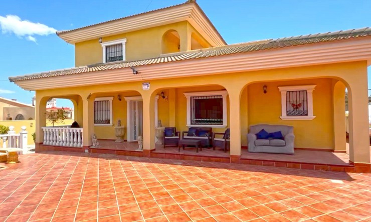 Detached Villa - Re-Sale - Orihuela Costa - MOVR-57803