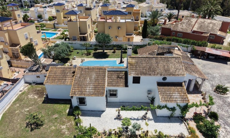 Detached Villa - Re-Sale - Orihuela Costa - Villamartin