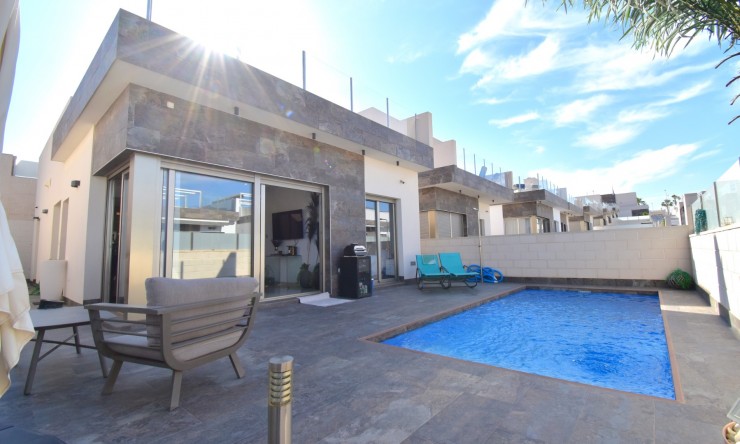 Detached Villa - Re-Sale - Orihuela Costa - VRE OC1938