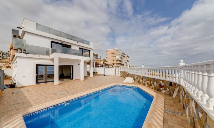 Detached Villa - Re-Sale - Torrevieja - Torre La Mata