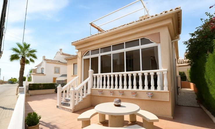 Frittliggende Villa - Videresalg - Algorfa - Montemar