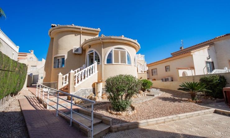 Frittliggende Villa - Videresalg - Ciudad Quesada - Ciudad Quesada - Byen