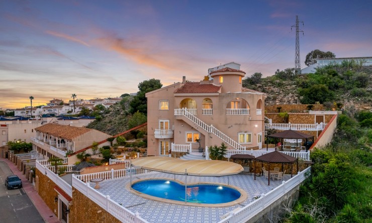 Frittliggende Villa - Videresalg - Ciudad Quesada - La Marquesa