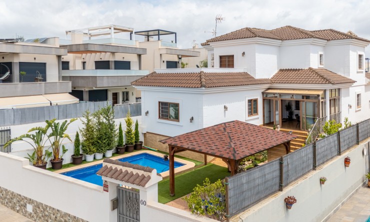Frittliggende Villa - Videresalg - Los Montesinos - La Herrada