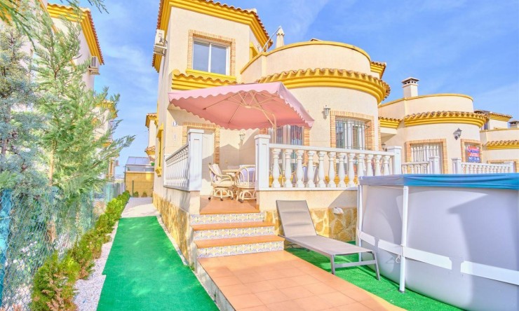 Frittliggende Villa - Videresalg - Los Montesinos - La Herrada