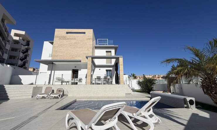 Frittliggende Villa - Videresalg - Orihuela Costa - Villamartin