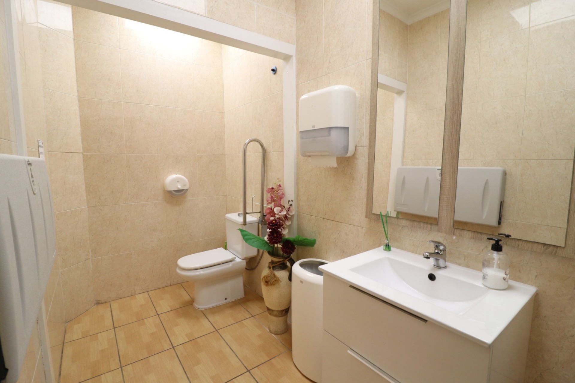 Kommersiell - Kommersiell - Formentera del Segura - Formentera - Landsby