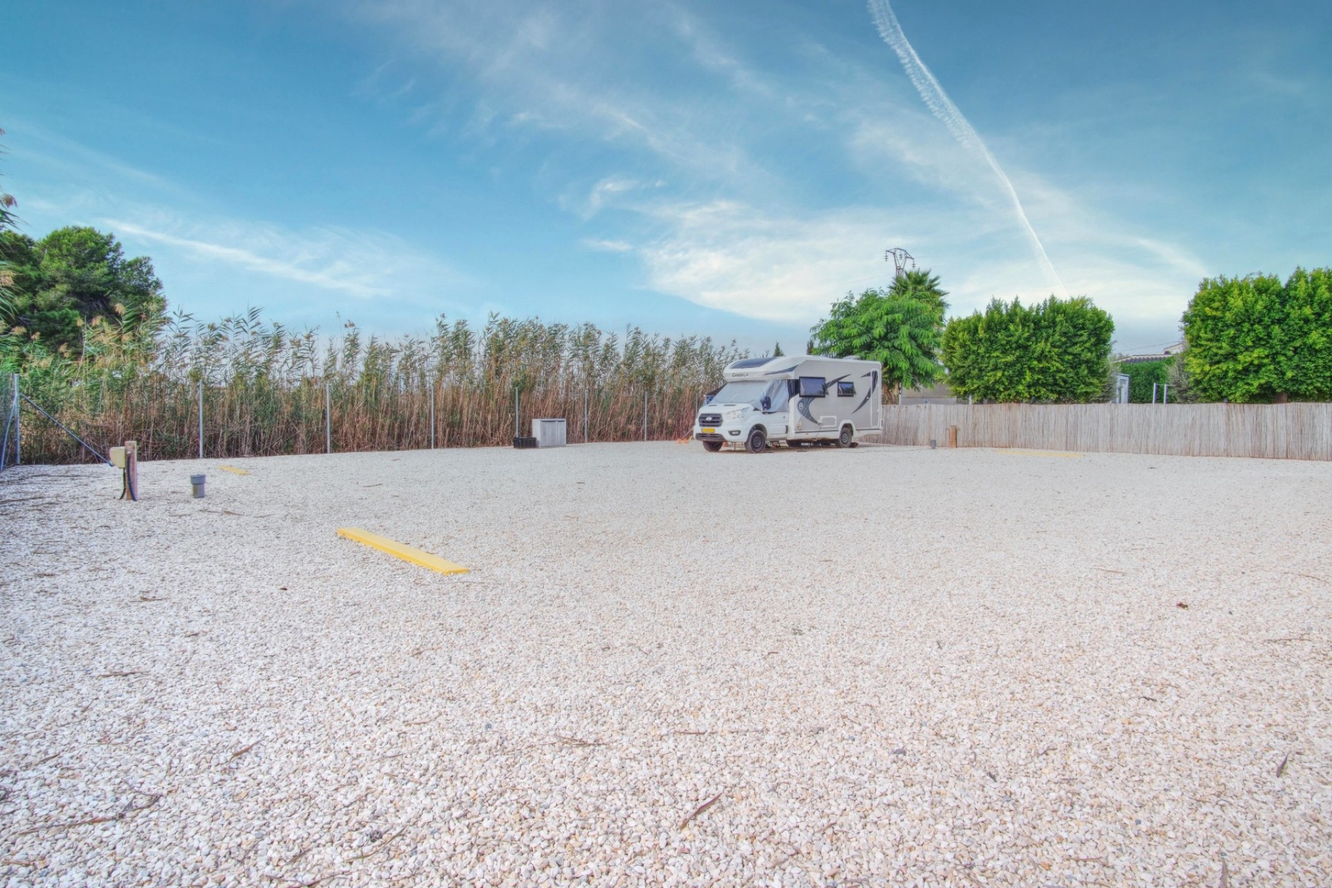 Kommersiell - Kommersiell (Friehold) - Dolores - Dolores - Felt