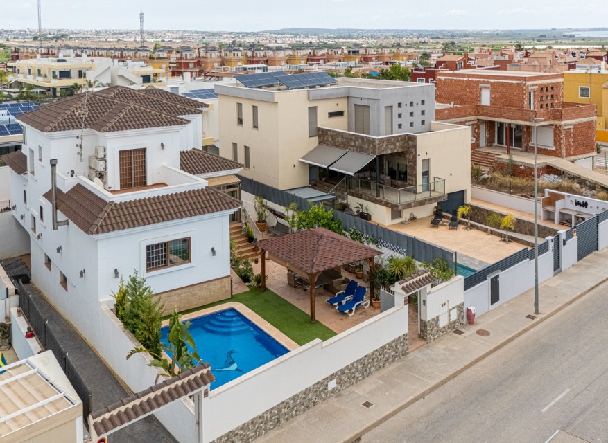 La Revente - Villa - Los Montesinos - La Herrada