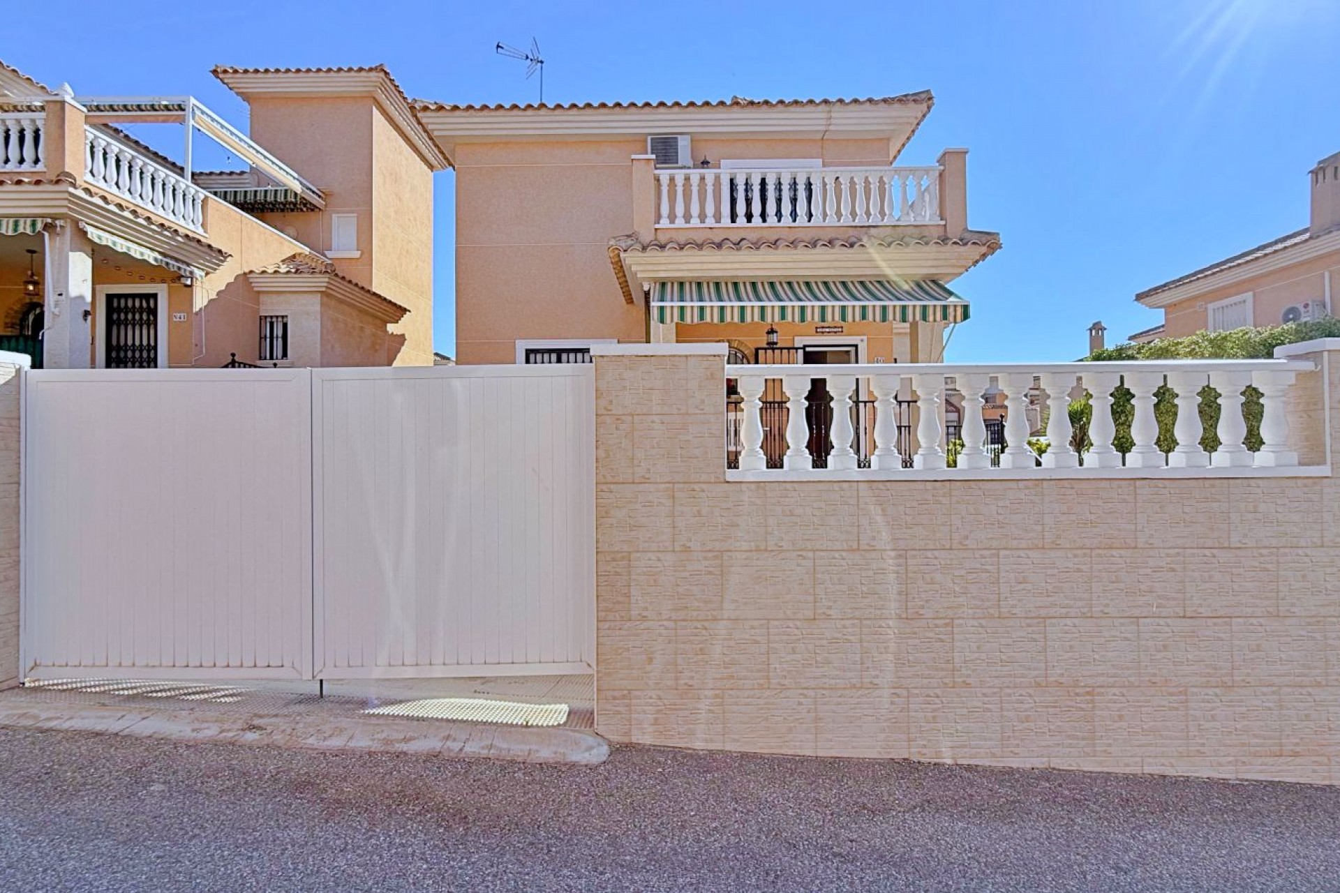La Revente - Villa - Orihuela Costa - Punta Prima