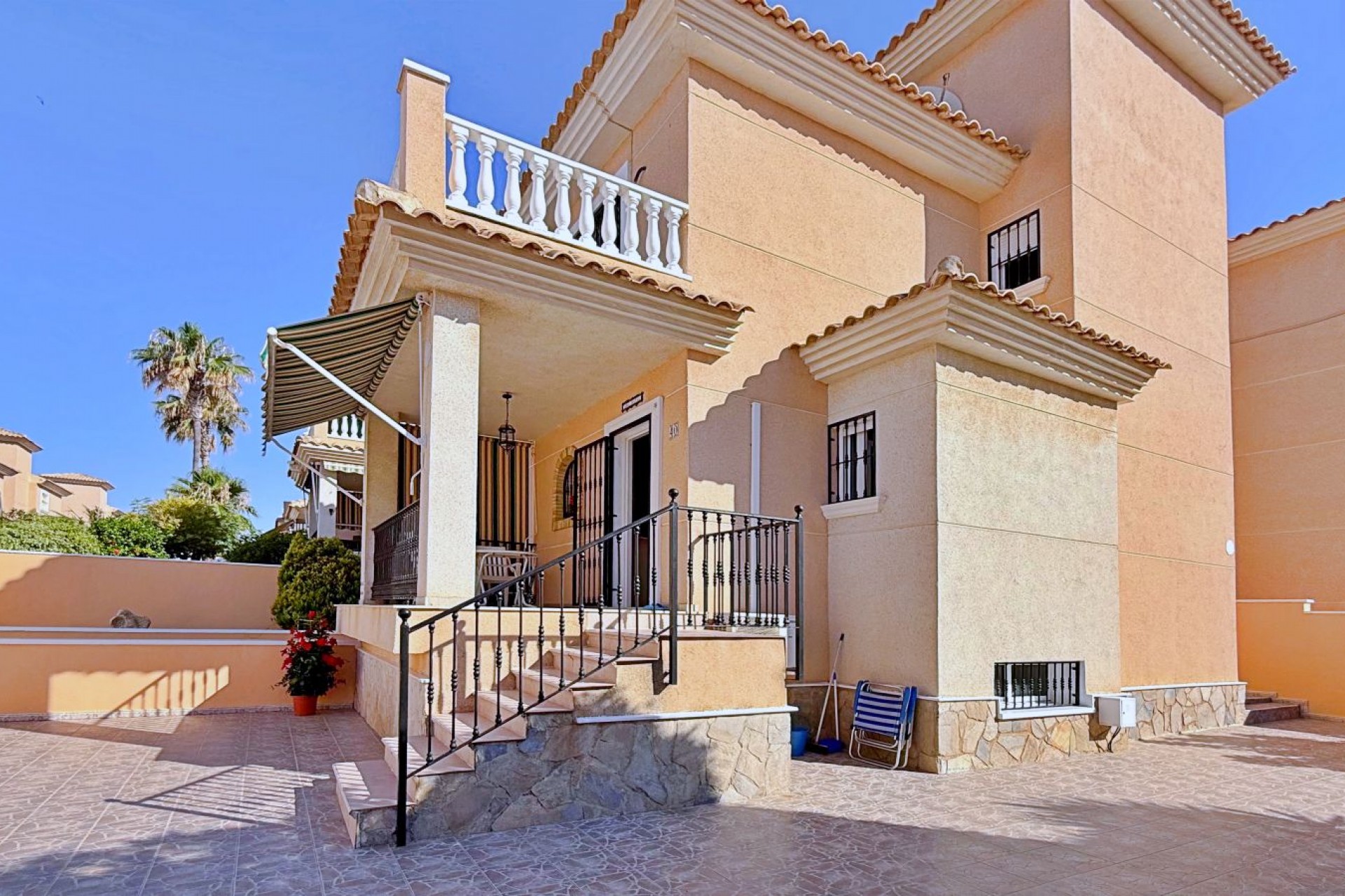 La Revente - Villa - Orihuela Costa - Punta Prima