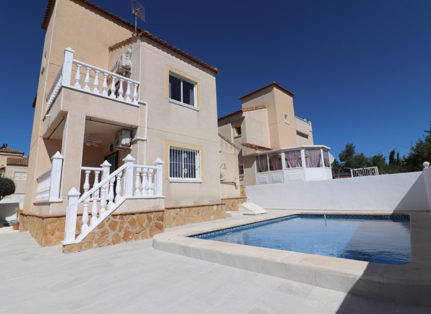 La Revente - Villa - San Miguel de Salinas - Lake View Mansions