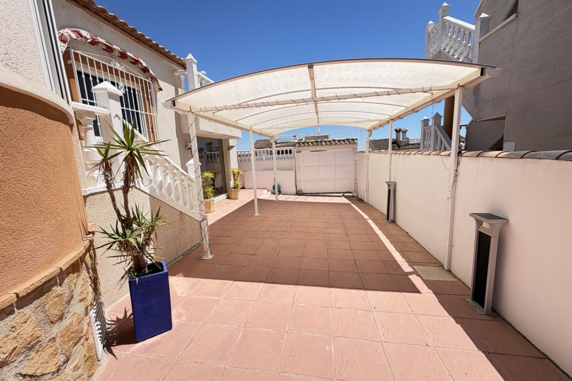 La Revente - Villa - San Miguel de Salinas - Lake View Mansions