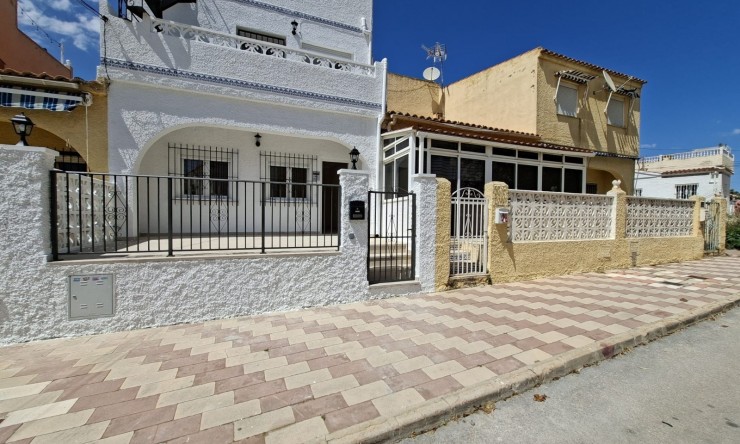 Maison de Ville - La Revente - La Marina - La Marina - Urbanization