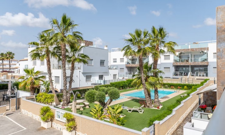 Mitoyenne - La Revente - Orihuela Costa - Punta Prima