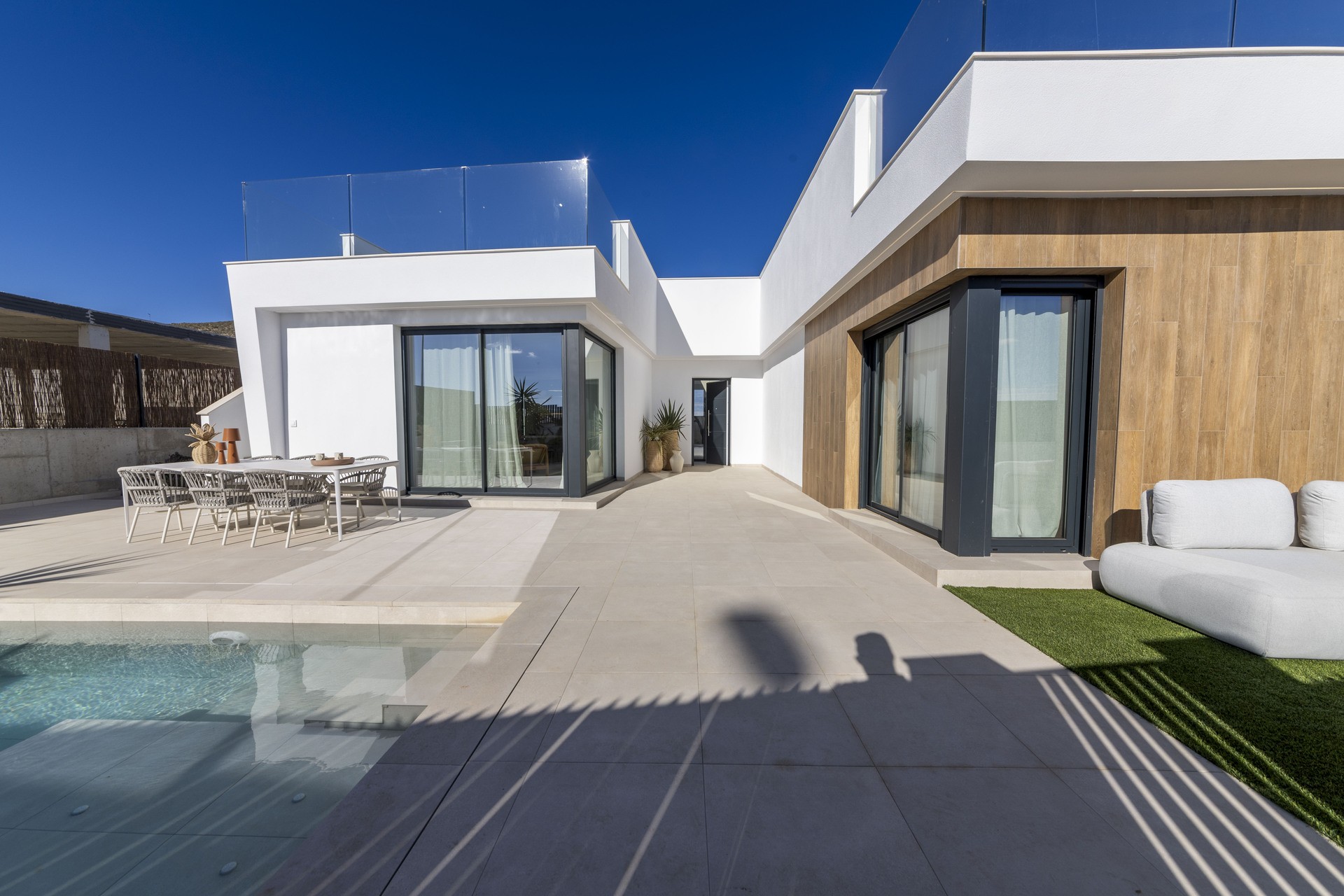 New - Detached Villa - Altaona Golf - Country Village