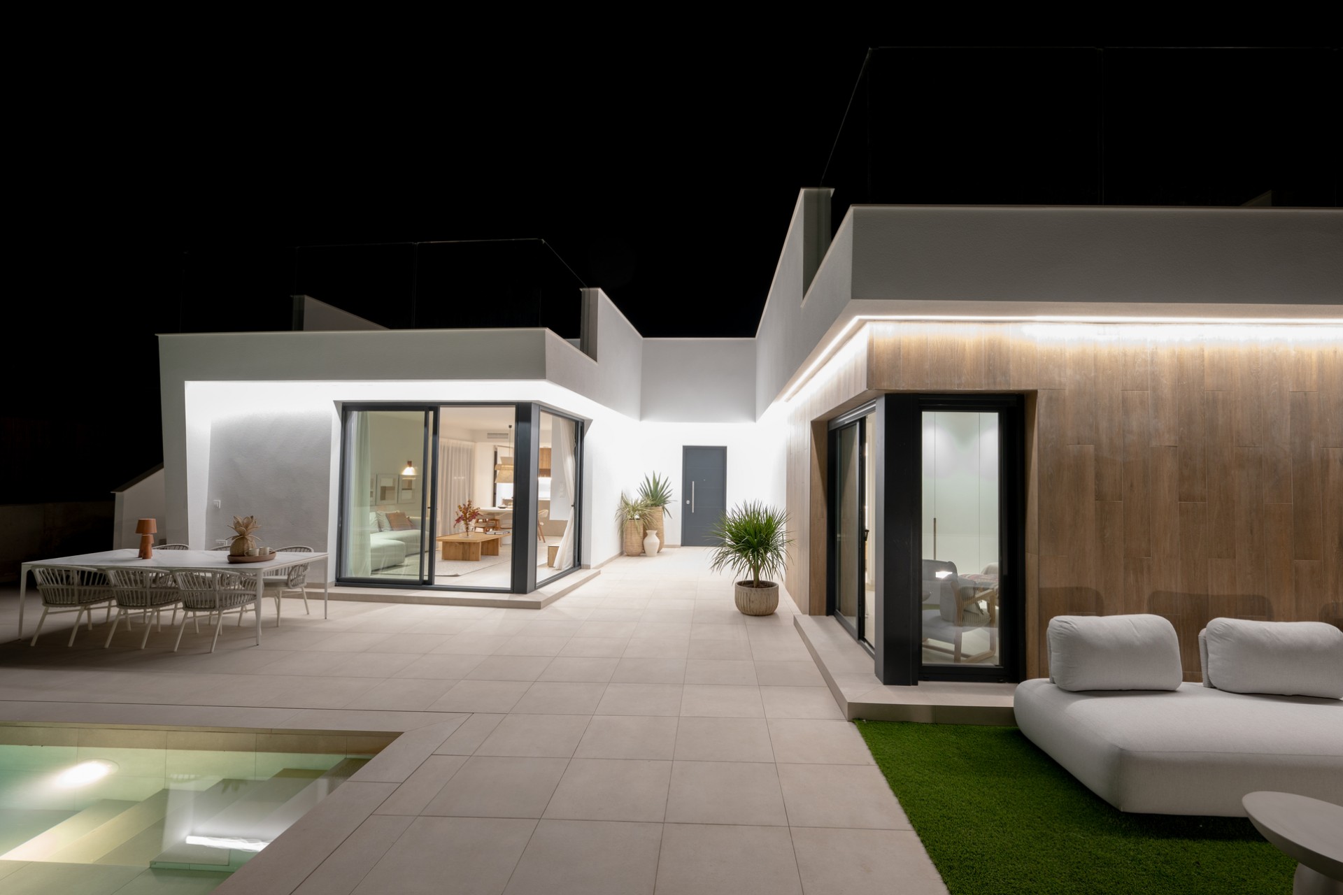 New - Detached Villa - Altaona Golf - Country Village