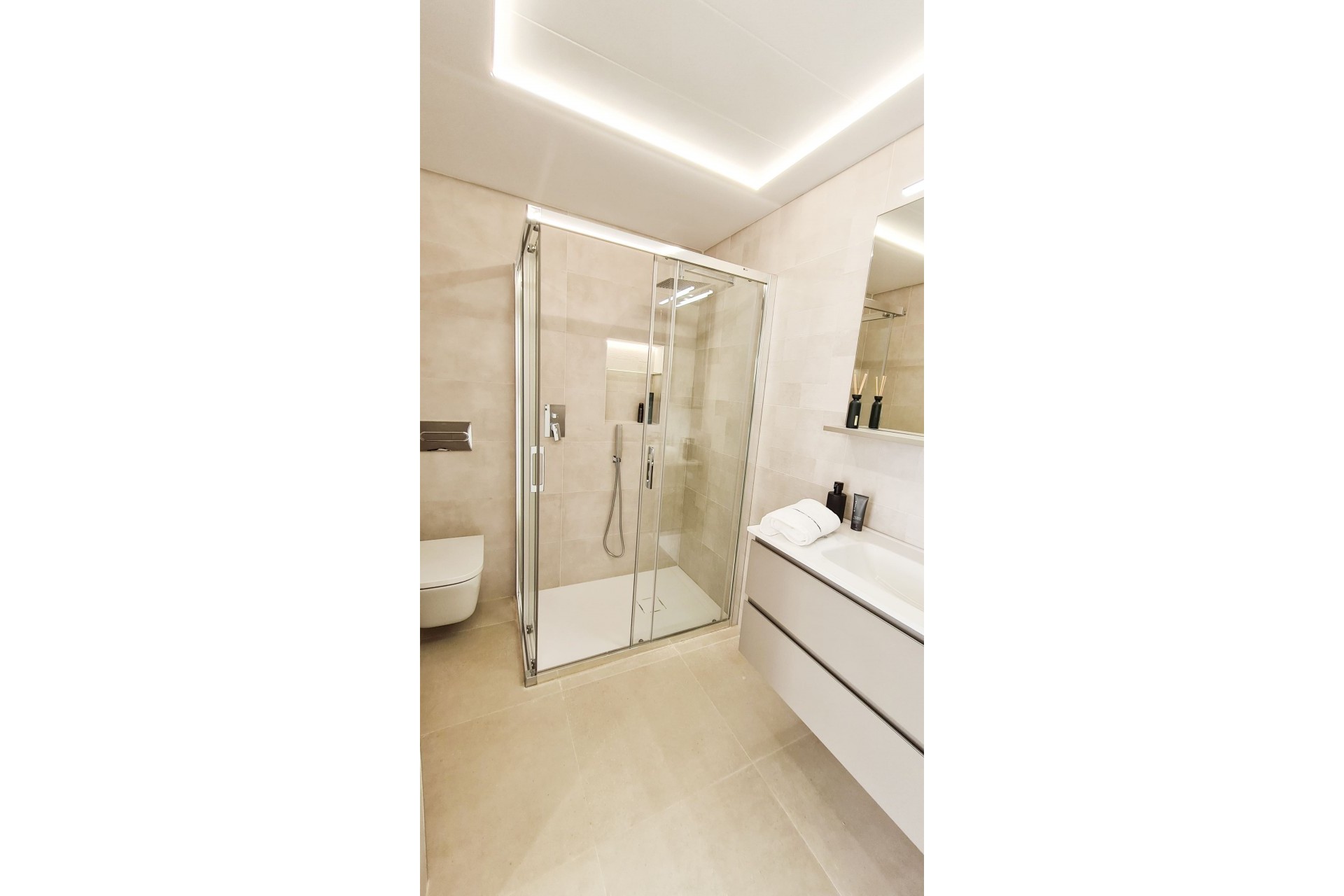 New - Detached Villa - Las Esperanzas