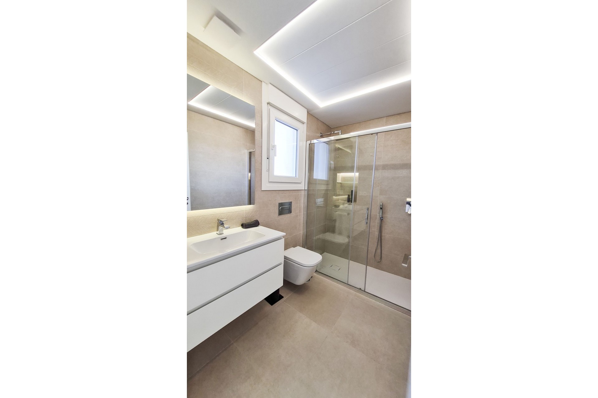 New - Detached Villa - Las Esperanzas