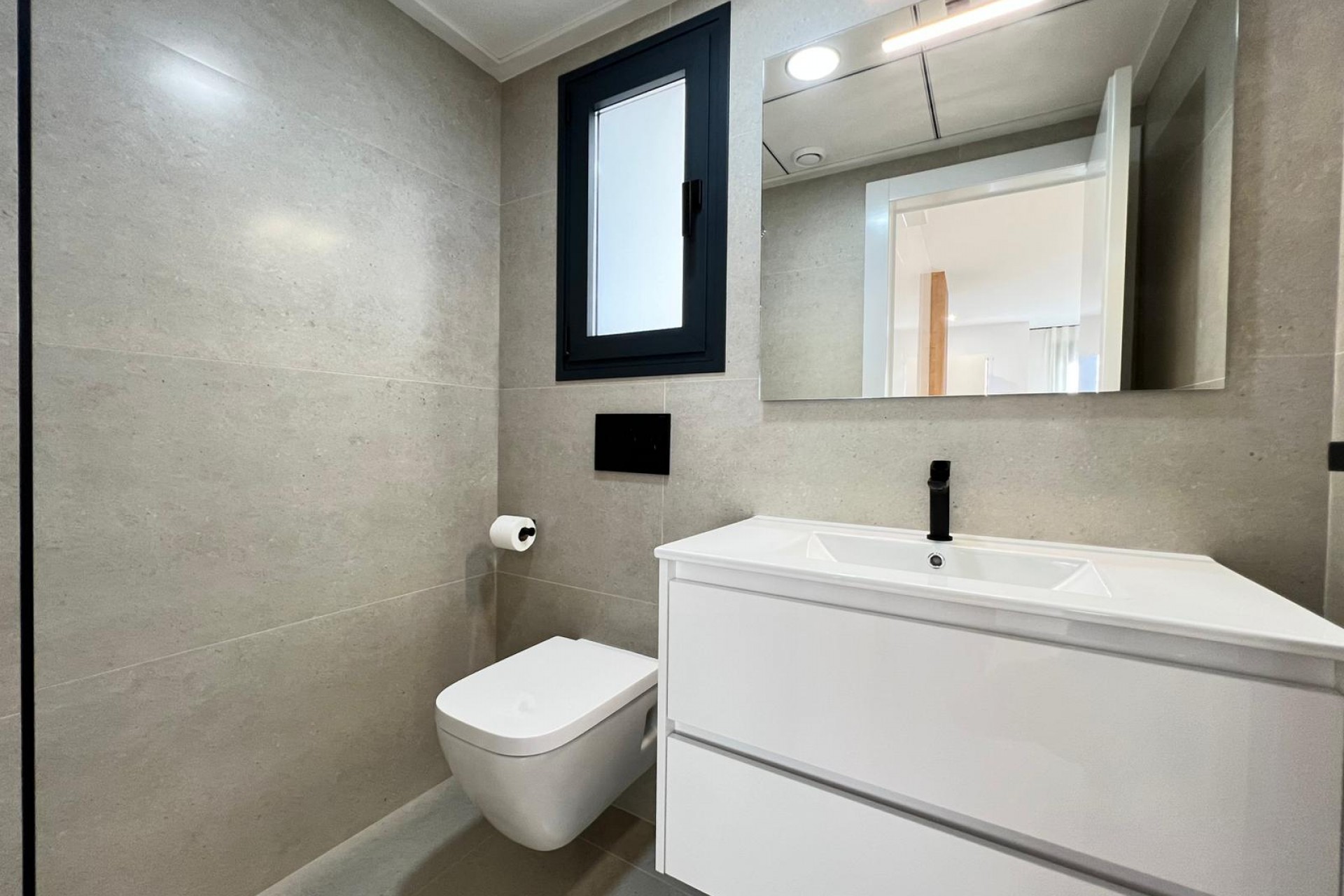 New - Townhouse - Benferri - Benferri - Town