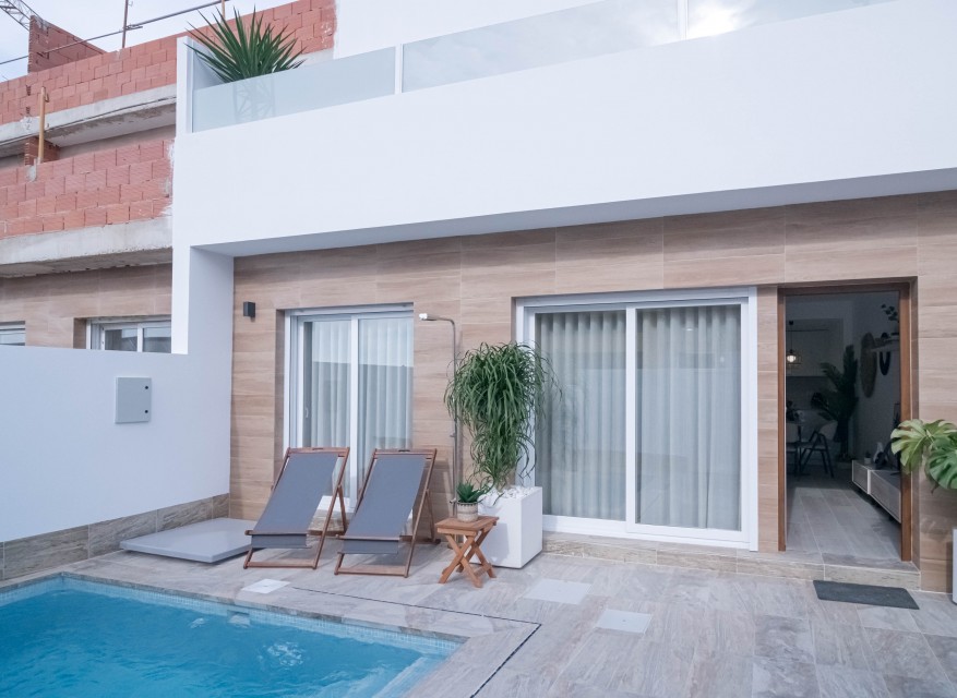 New - Townhouse - Jerónimo y Avileses