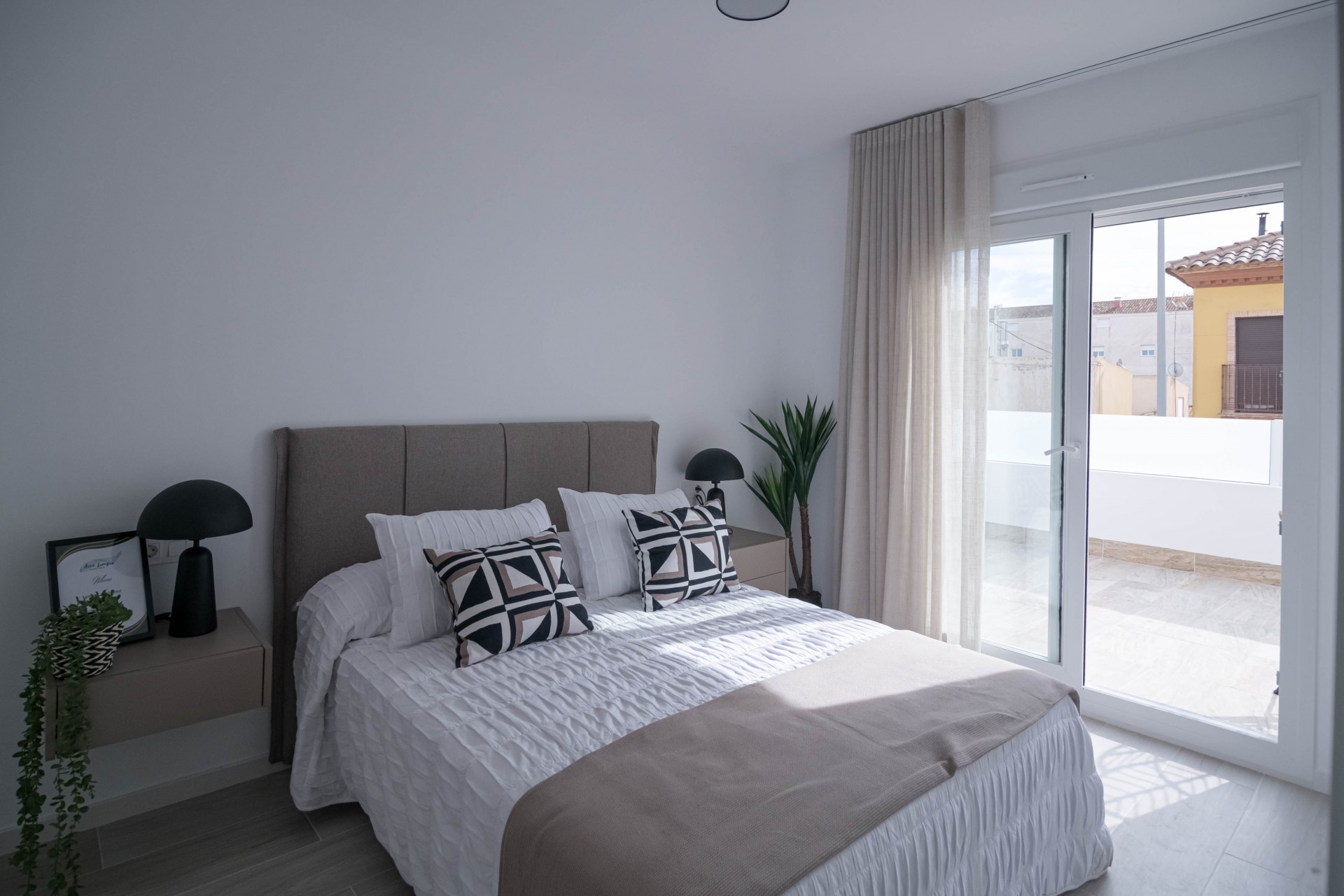 New - Townhouse - Jerónimo y Avileses