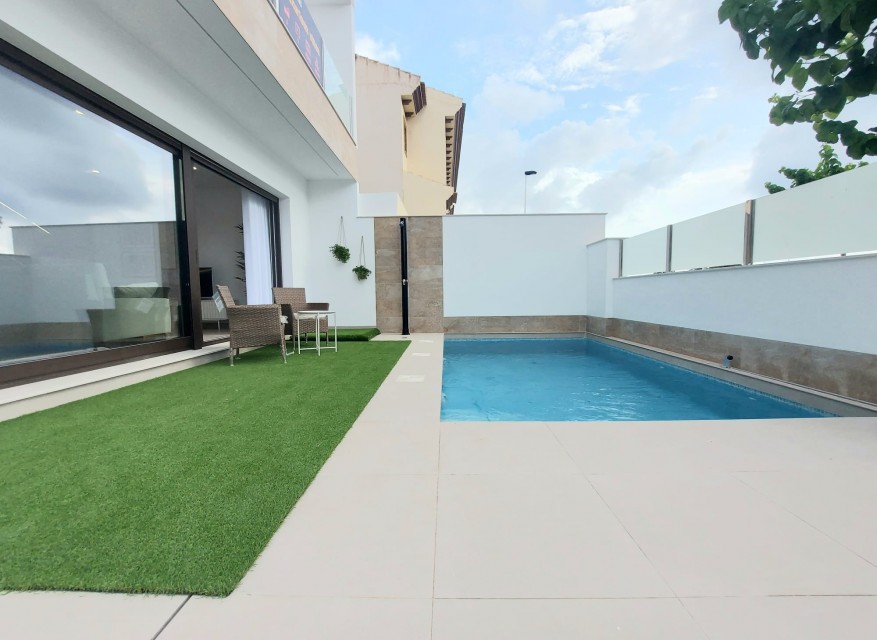 New - Townhouse - Las Esperanzas