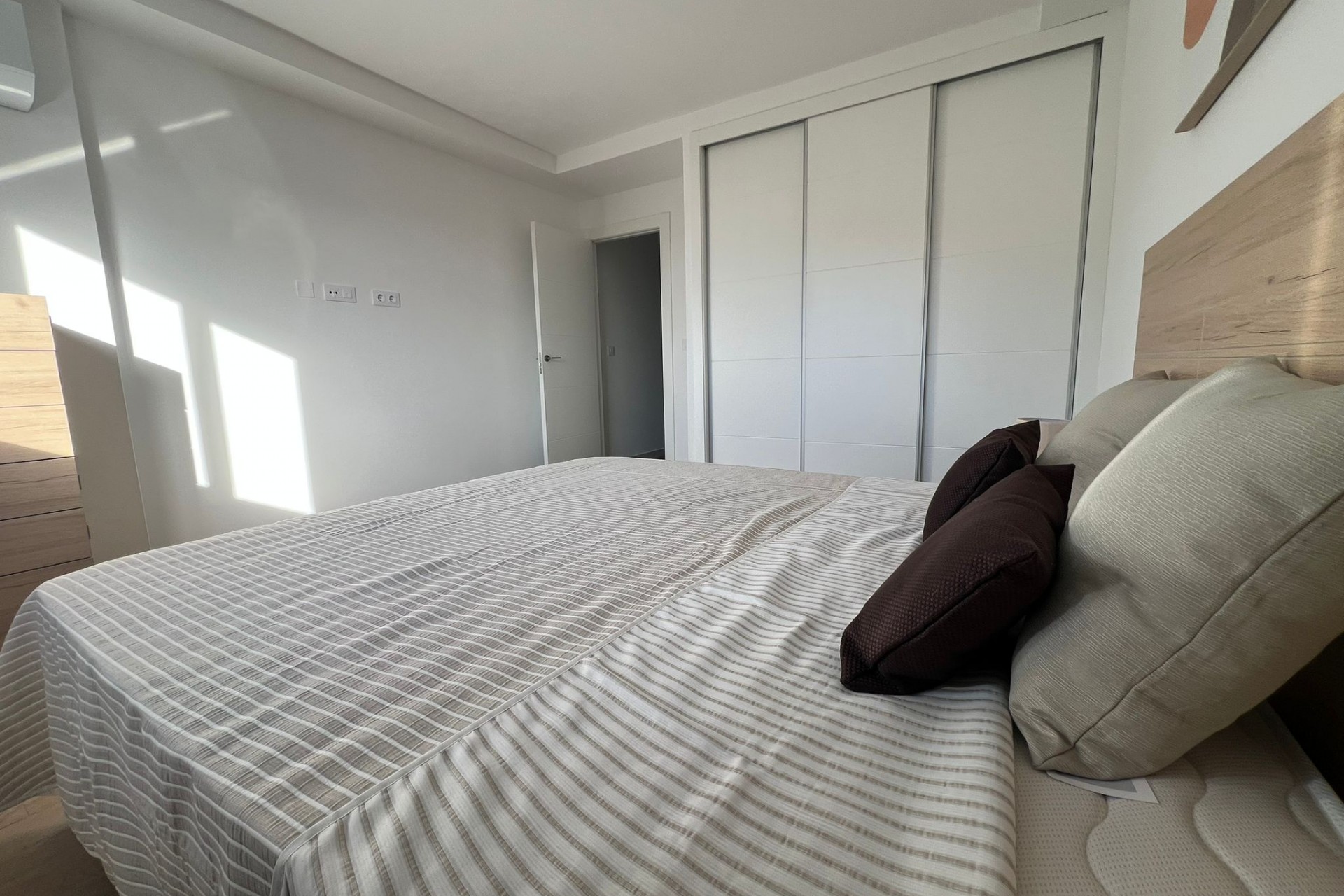 New - Townhouse - Portmán