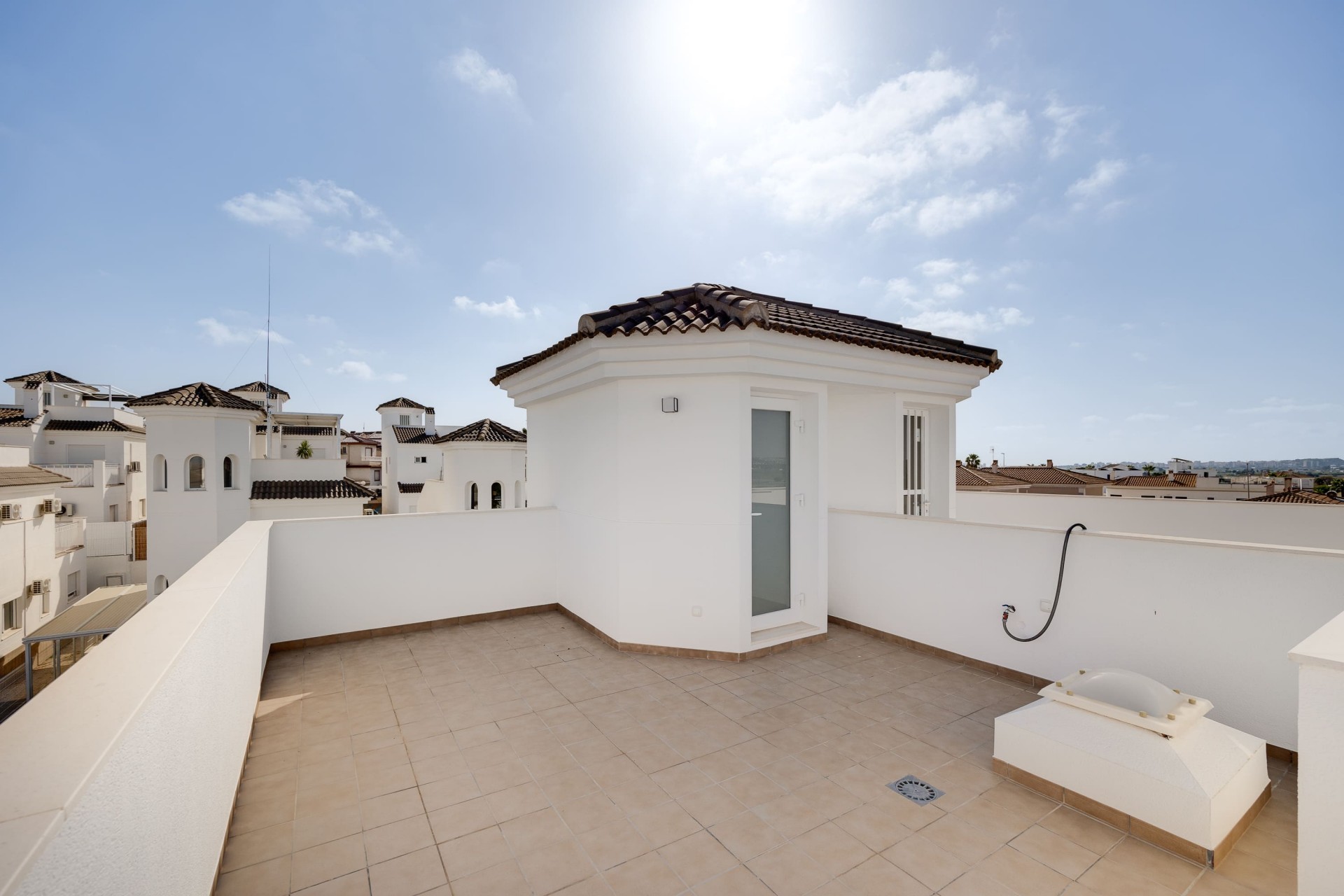 Nieuw - Vrijstaande Villa - La Marina - La Marina - Verstedelijking