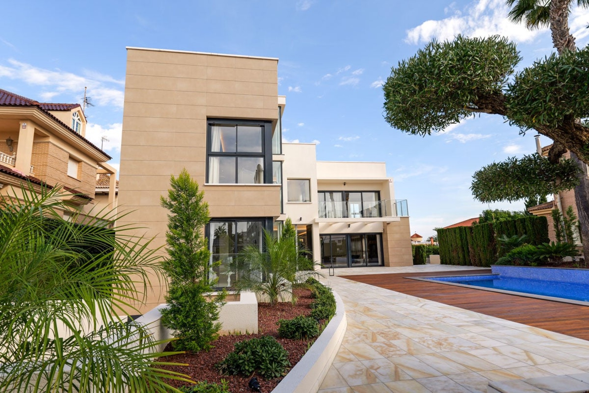 Nieuw - Vrijstaande Villa - Torrevieja - Torrevieja - Centre