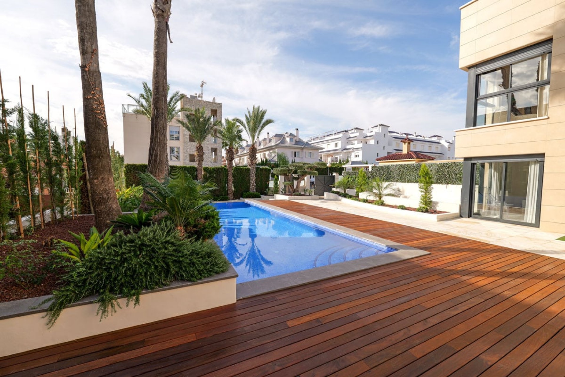 Nueva - Chalet - Torrevieja - Torrevieja - Centro
