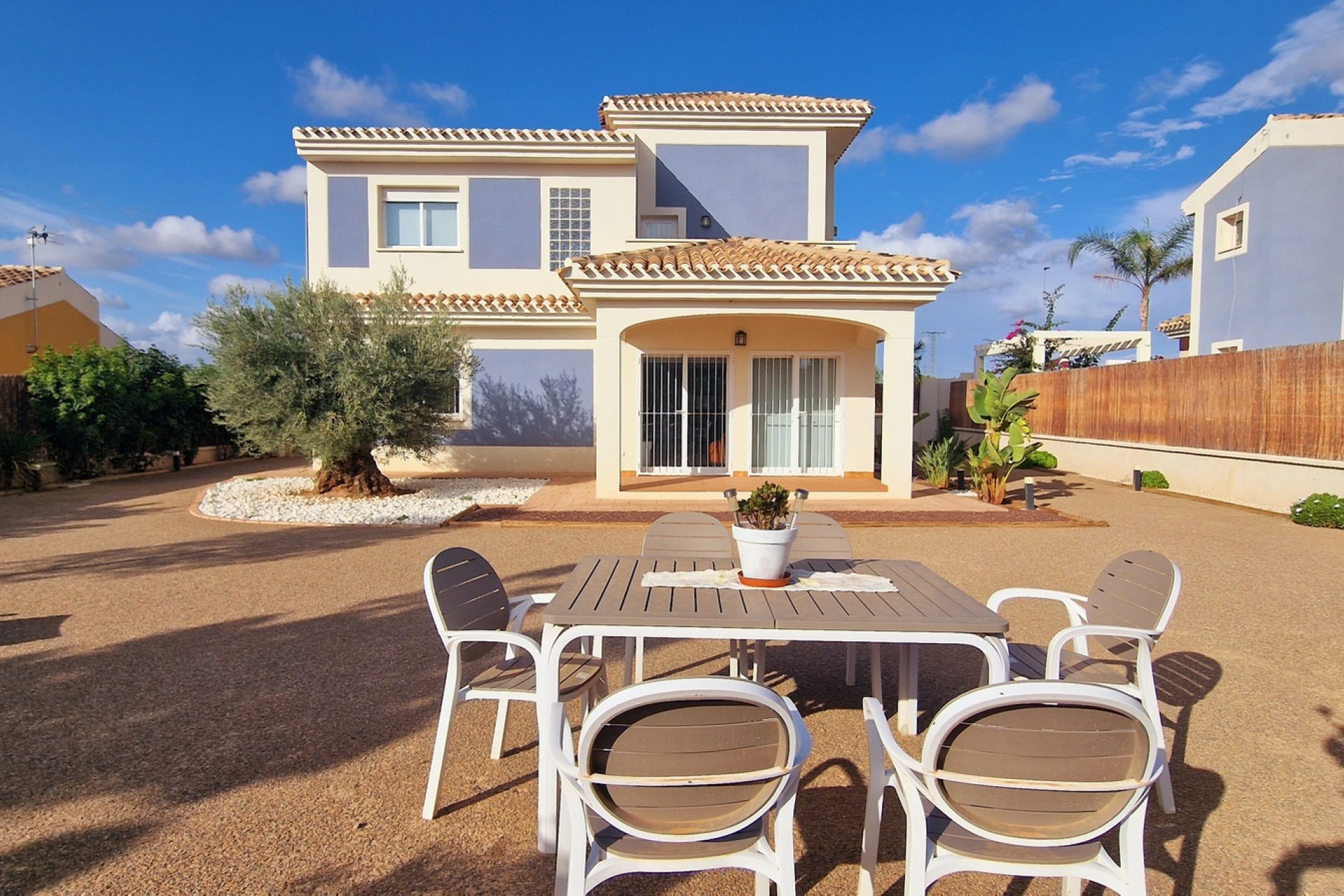 Nye - Frittliggende Villa - Purias